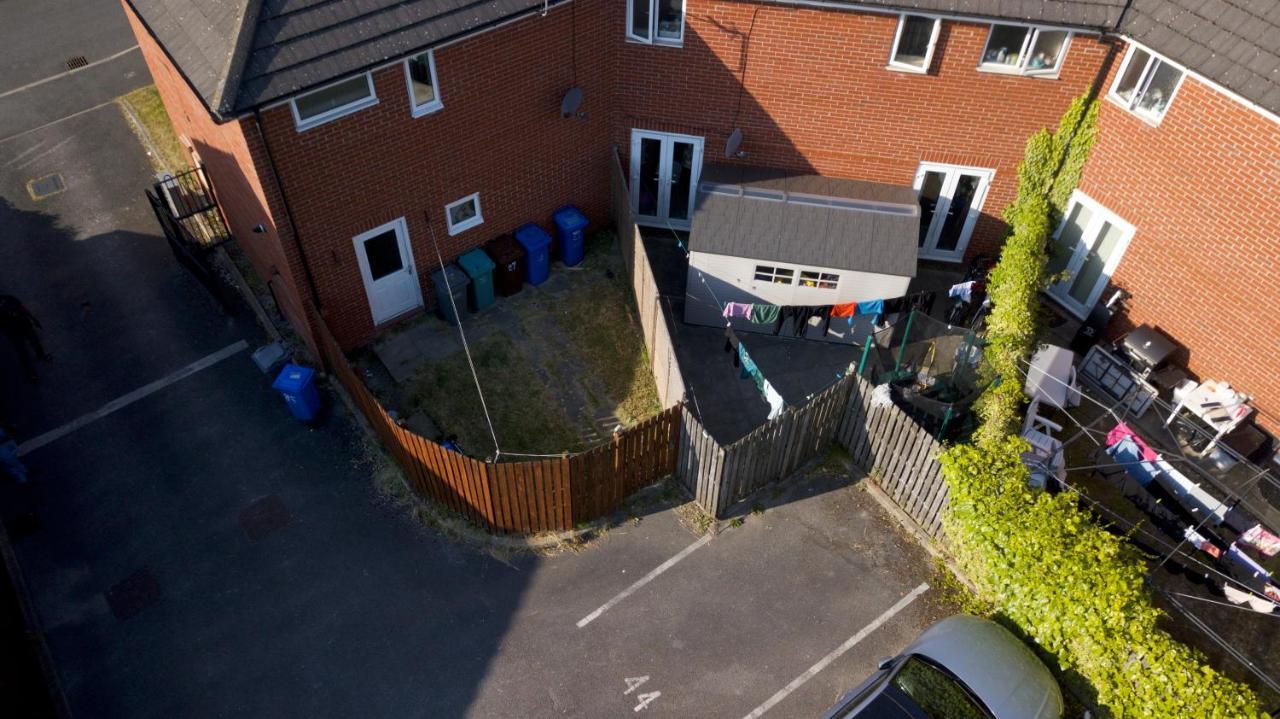 87 Rawsthorne Avenue Villa - Manchester — Photos 1